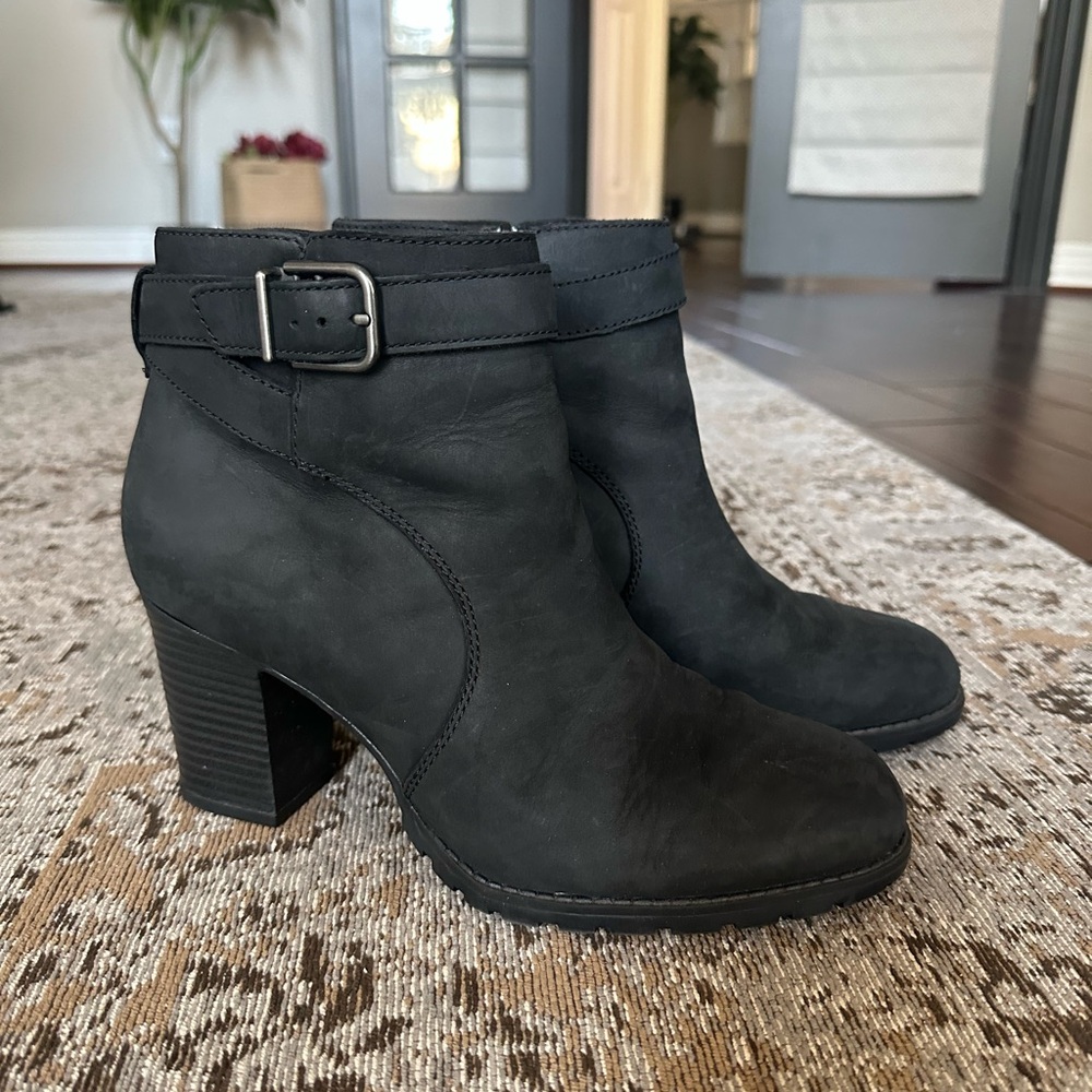 Clarks Verona Lark Booties